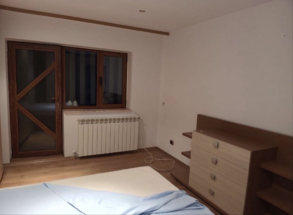 Inchiriez apartament 2 camere  complet mobilat