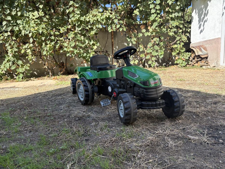 Tractor cu pedale si remorca Pilsan Active