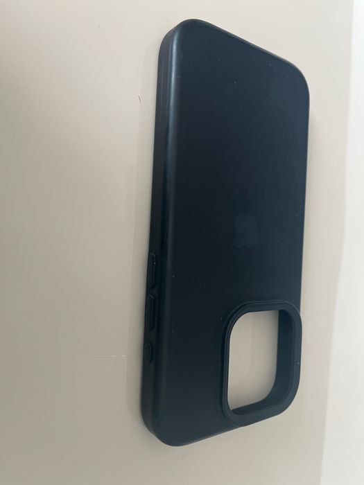Оригинален силиконов кейс за iPhone 15 Pro