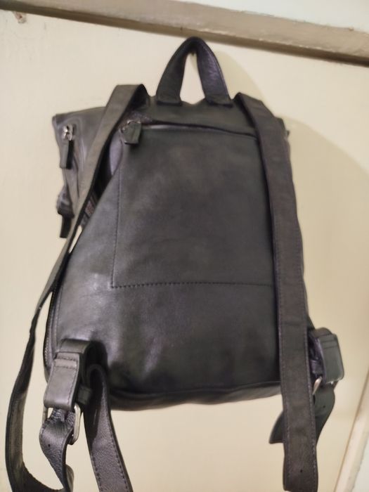 Продам кожаные рюкзаки.