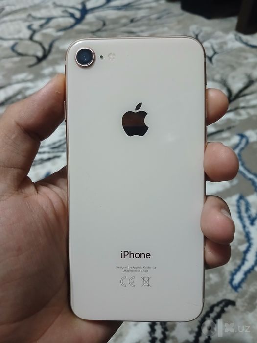 IPhone 8 xotira 64