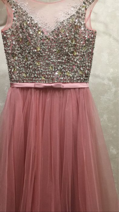 Вечерный платье