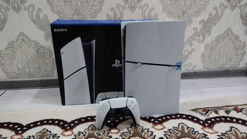 Playstation 5 slim  1 джойстик состояние как новый