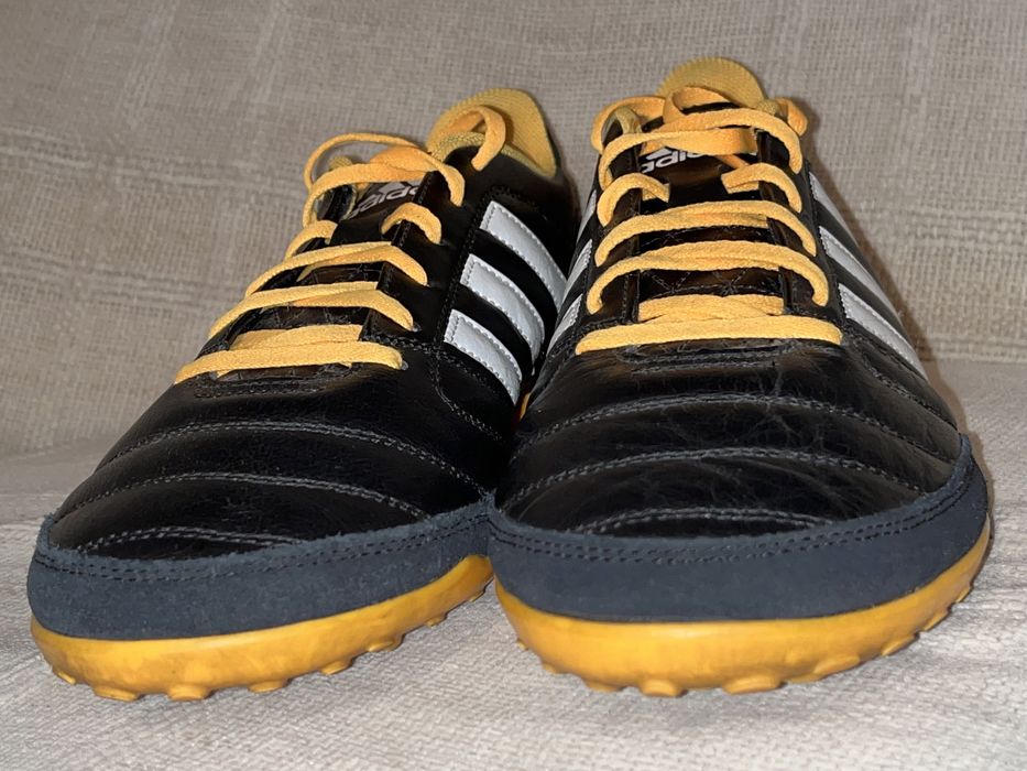 Футболни стоножки Adidas Gloro