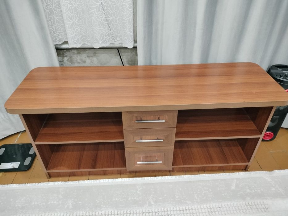 Тумба под телевизор