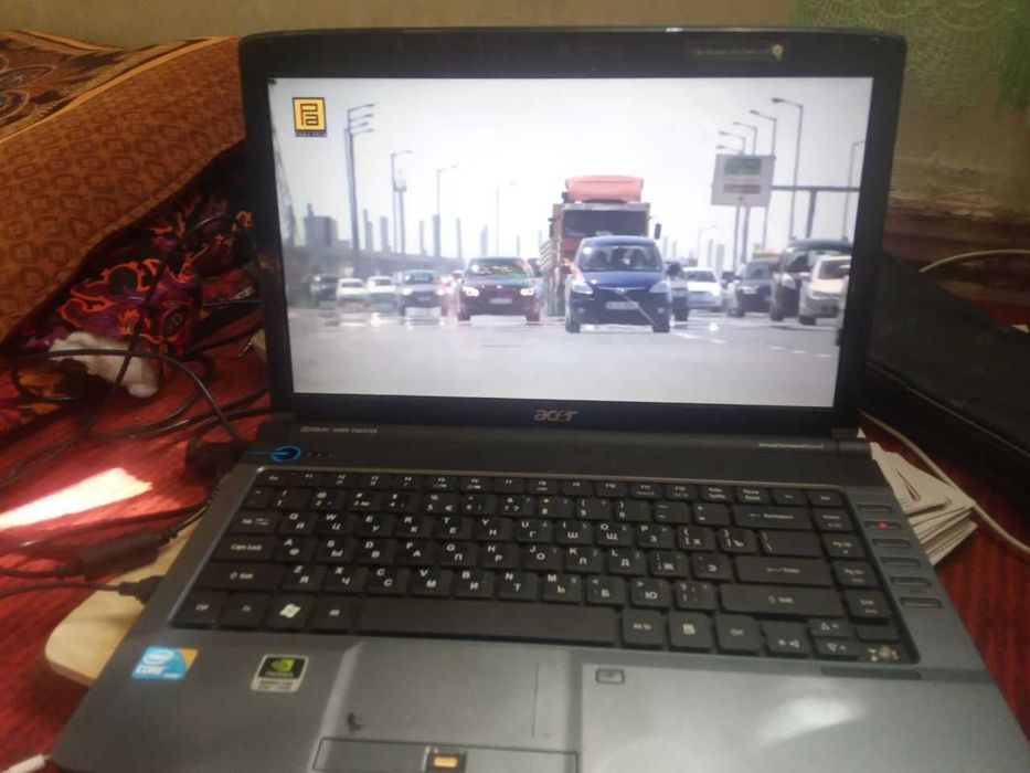 nootbouk acer sotiladi