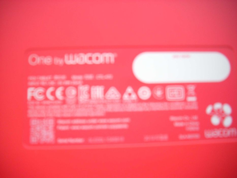 rucsac/gentuta tip maimutica si Ghiozdane  o tableta Grafica WACOM