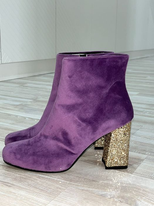 Женская модная обувь