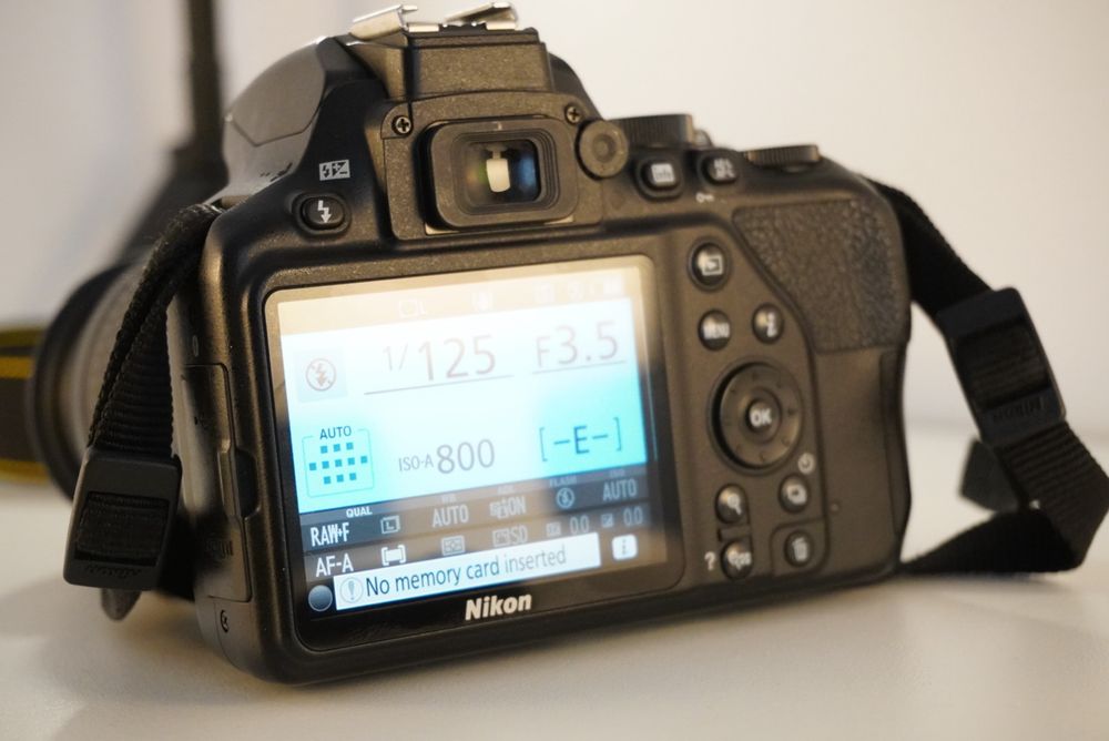 Nikon D3500 + 18-55mm AF-P