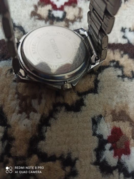 Soat sotiladi CASIO QUARTZ