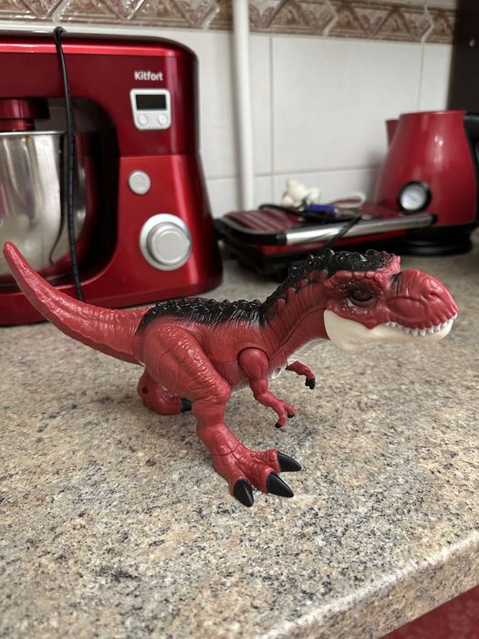 Интероктивный динозавр  новый!!