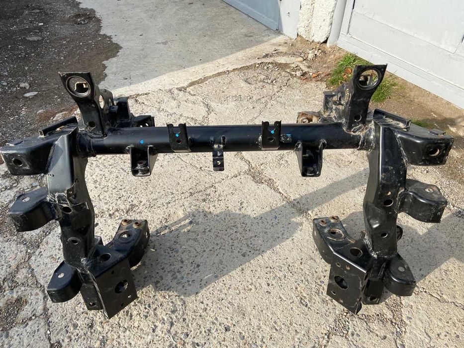 Продается рама на Pajero 3-4