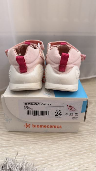 Sandale Biomecanics fetiță, mărimea 24 – cu cutie originală