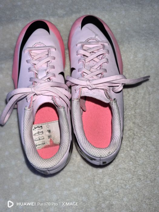 Nike страхотни детски бутонки номер 32 стелка 20.5см