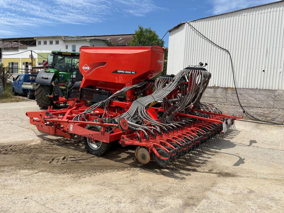 Vand semănătoare  Kuhn Espro de 6m in stare foarte buna cu chit special de fabrica