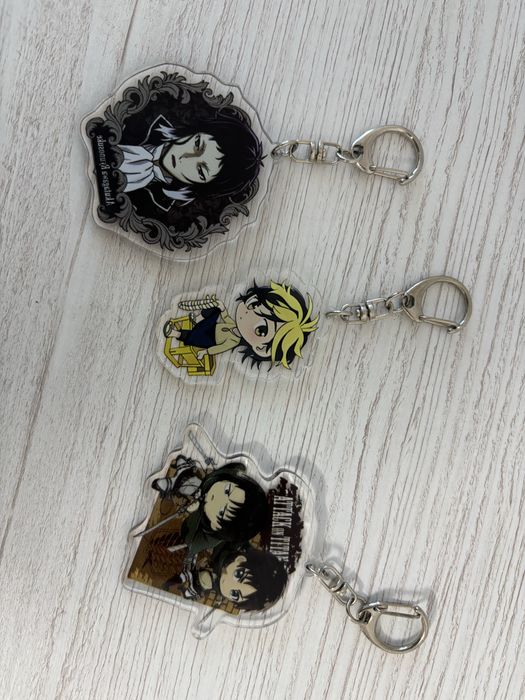 Пластиковые брелки