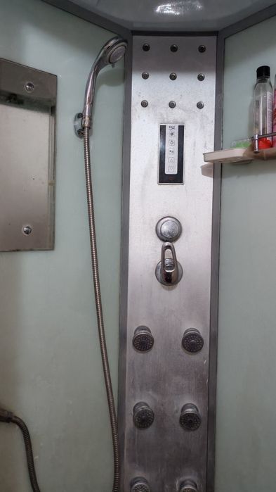 Душевая кабина с гидро массажем,
