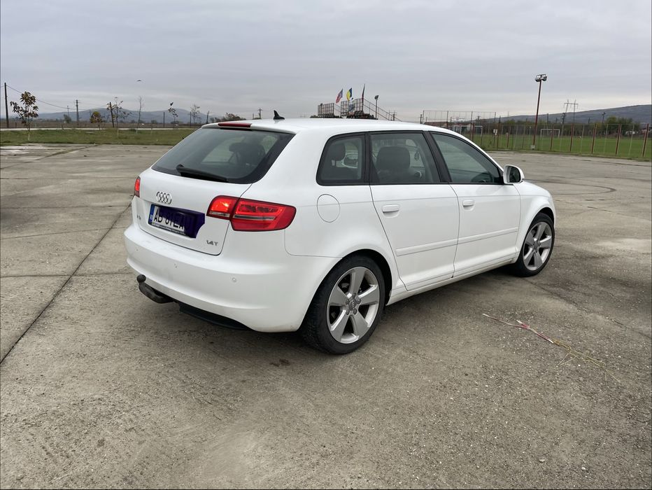 AUDI A3 Sportback 2010 — imagine 4