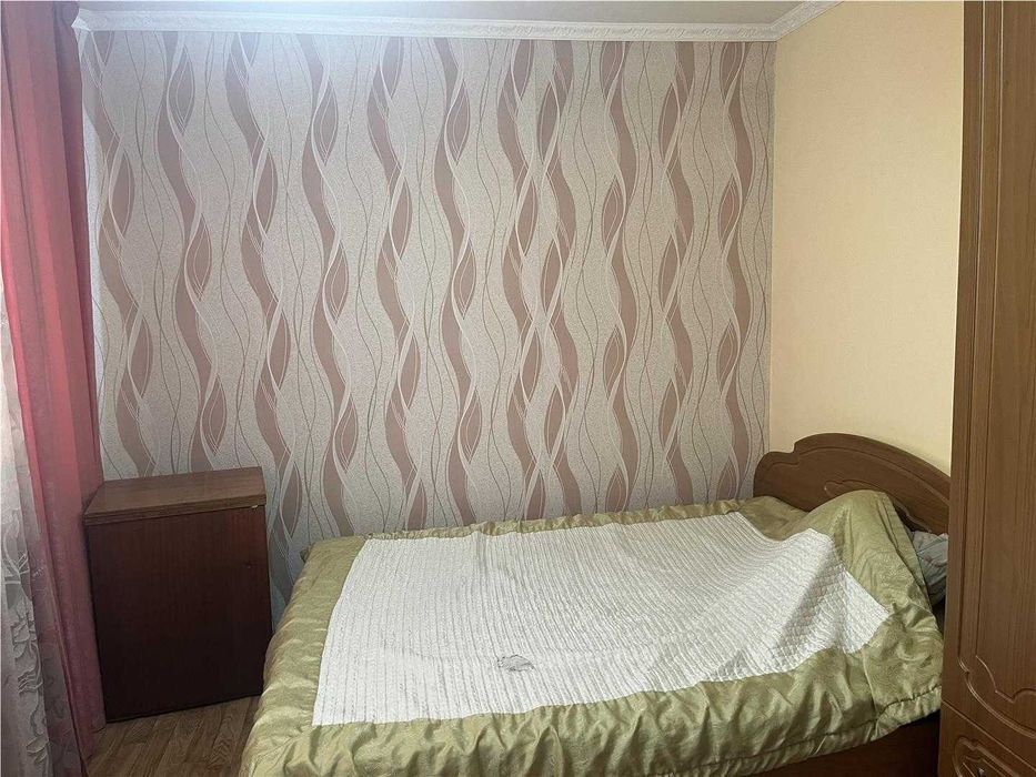 4 комн квартиру по пр Строителей