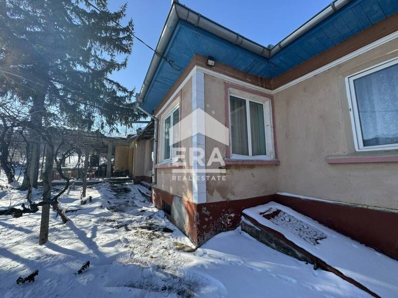 ЕКСКЛУЗИВНО! ЕРА Дръстър предлага за продажба къща с голям двор в кв.