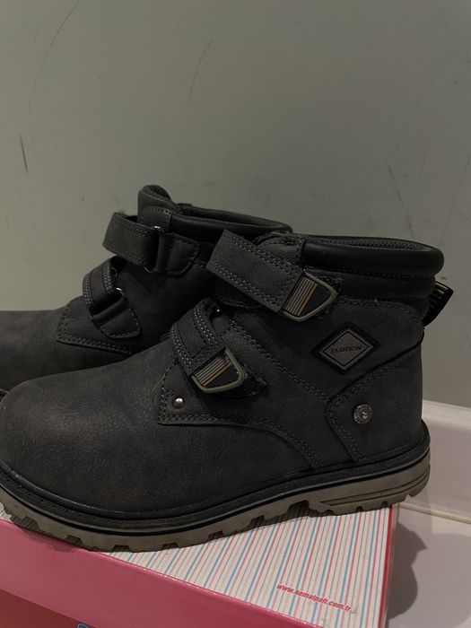 Продам фирменные ботинки