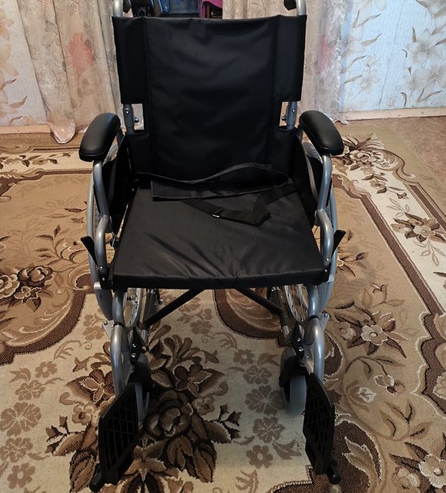 Инвалидная коляска прогулочная