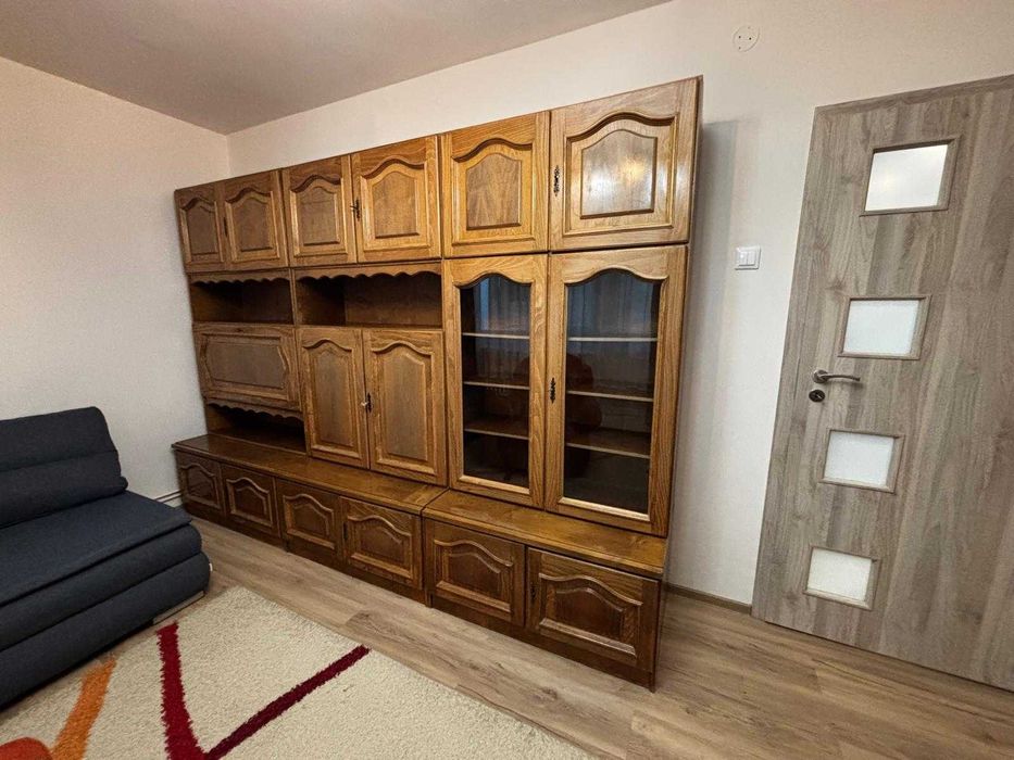 Inchiriez apartament 3 camere, zona Budai