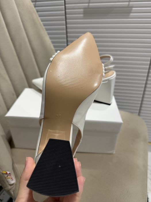 Продам женские туфли