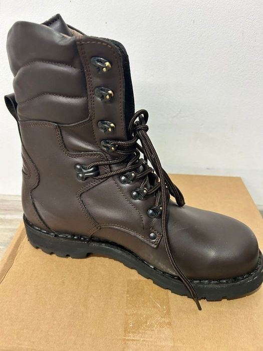 Bocanci unici maro model nou