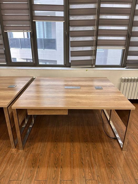 Офисный стол ва стуллар бор