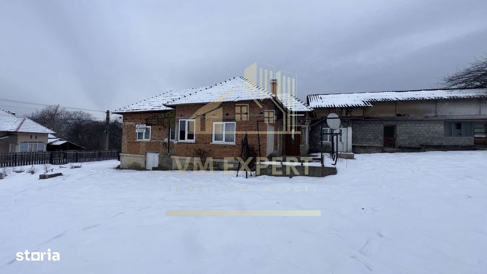 Casă 4 Camere Teren 3038 Mp Albeștii  De Muscel