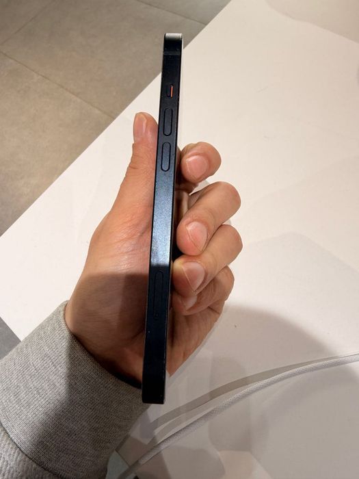 iPhone 14 в отличном состояние