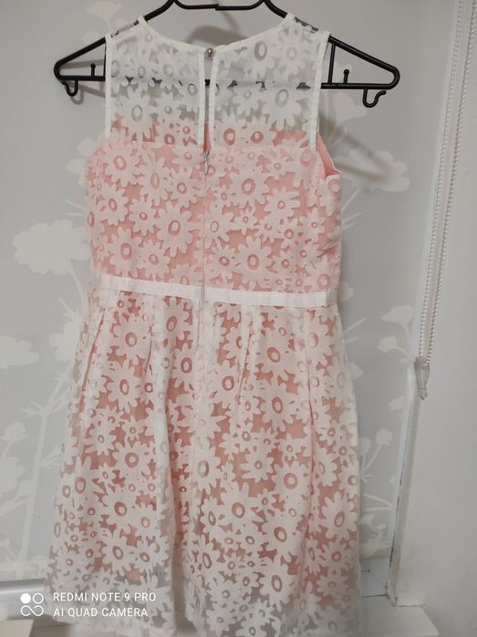 Официални роклички