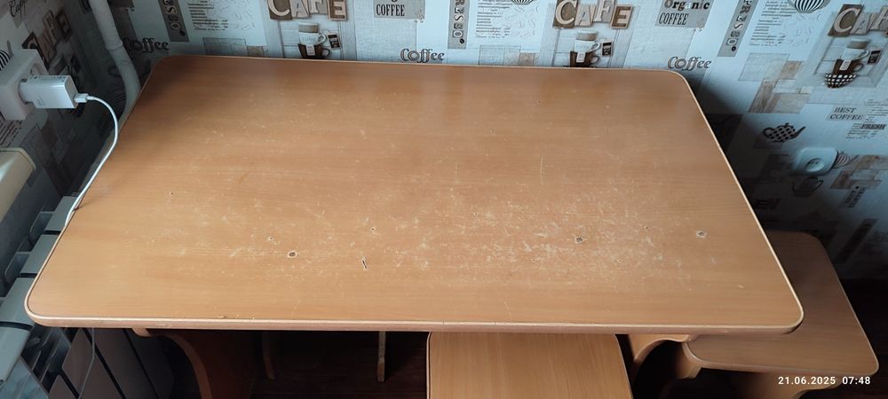 Продам стол со стульями