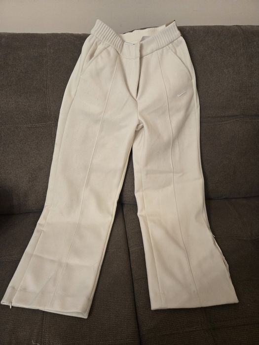 Vand pantaloni Nike S
