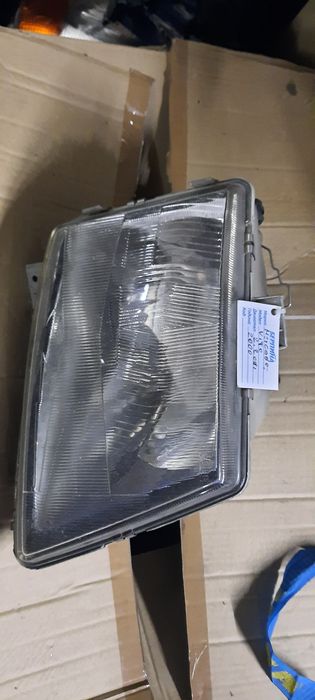 Mercedes Vito - оригинален фар
