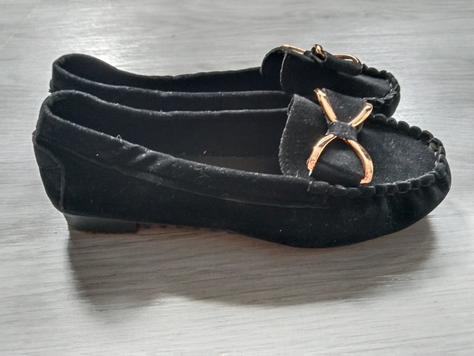 Продам женские балетки