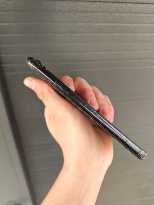 Iphone XR black 64 gb