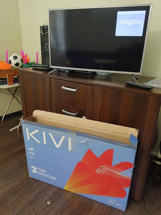 Телевизор KIVI 80 см