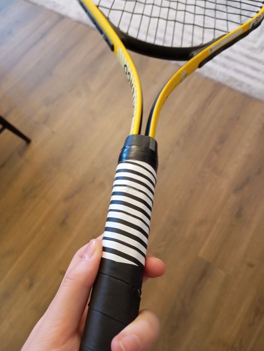 Vând Rachetă tenis