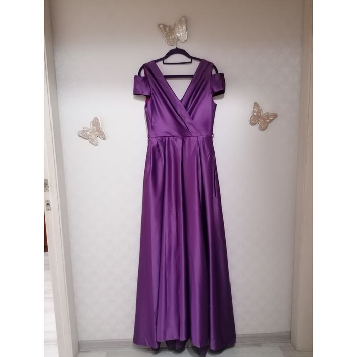 НОВЫЕ платья 44 размера