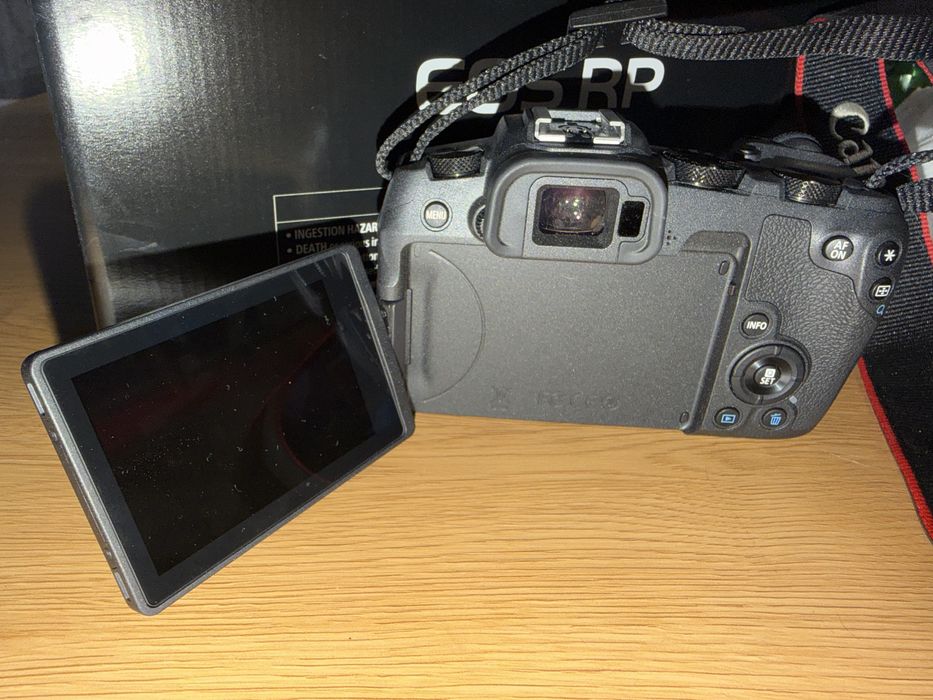 Фотоапарат CANON EOS RP
