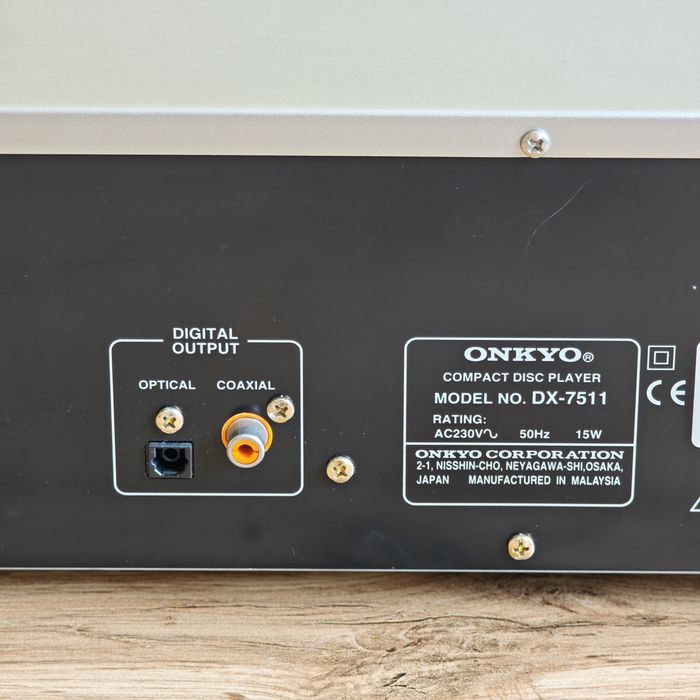 Onkyo DX-7511 (CD player)