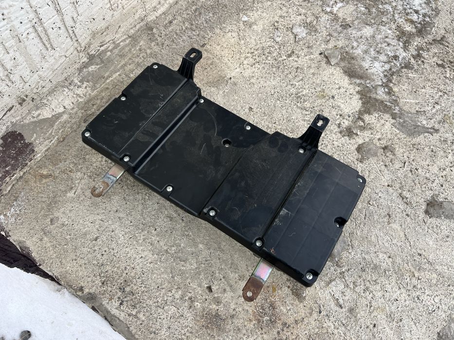 Сабвуфер штатный Lexus RX 300