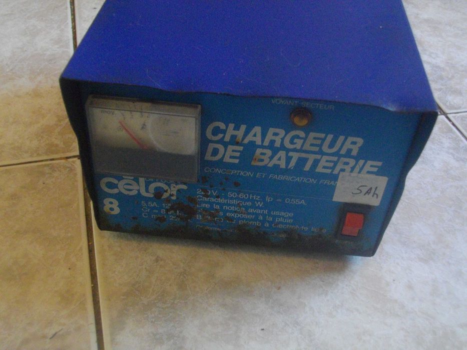 5-5,5Ампера-6/12 волта Зарядно Станция За Акумулаторни Батерии Френско