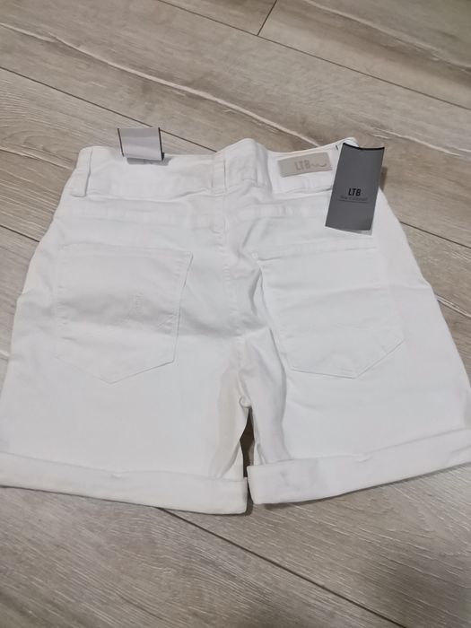 Къси панталони LTB