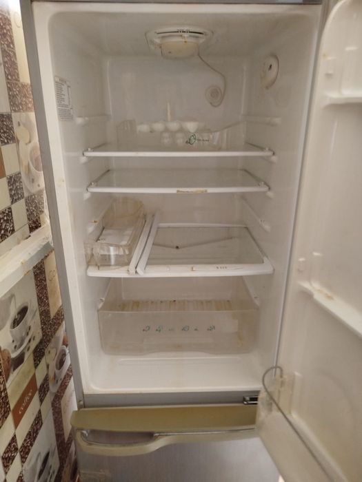 Продам холодильник самсунг