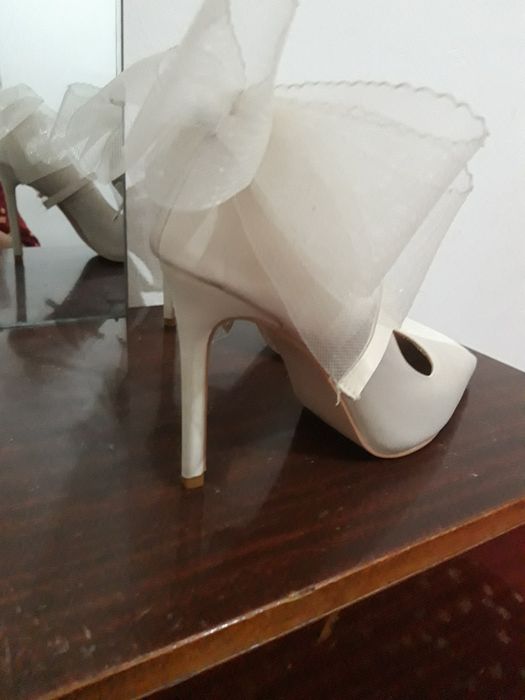 Tufliy satiladi 38 razmer