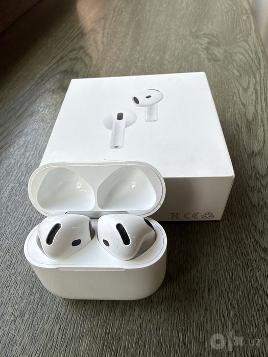 Apple AirPods 4 ANC