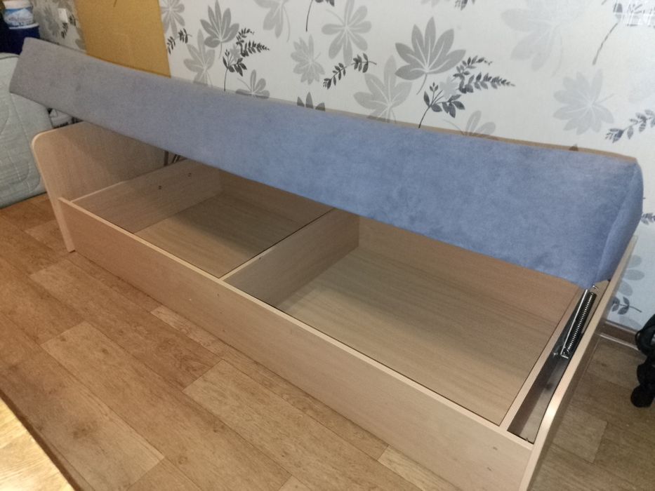 Одноместная кровать